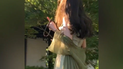 会痛的十七岁 视频缩略图