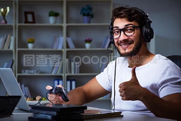 伊丽莎 施莱辛 不同的动物 视频缩略图