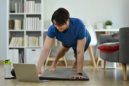 像男人一样思考2 视频缩略图