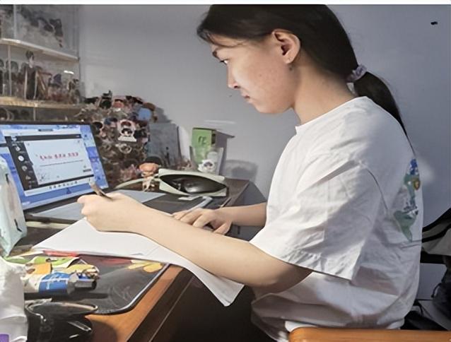 低俗喜剧 视频缩略图