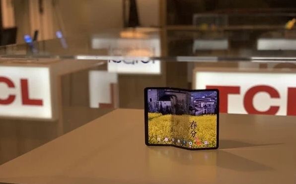 双重暴击 视频海报