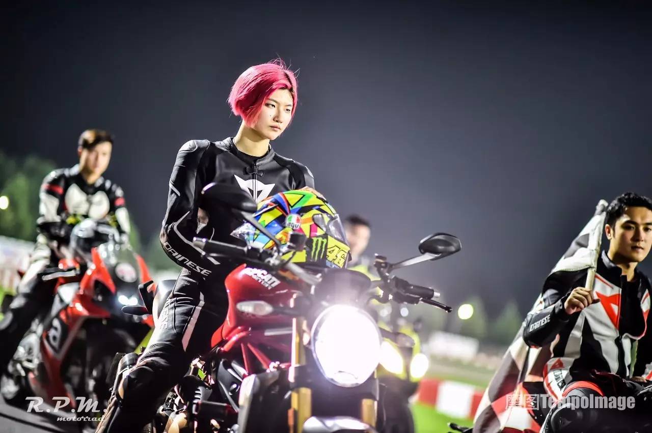 伴我闯天涯 视频主图