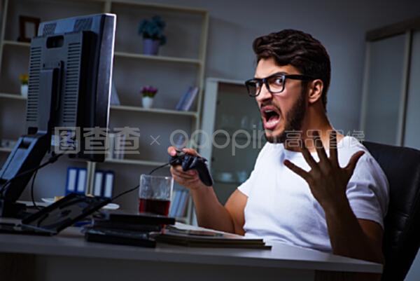 复仇者格林：战事再起 视频缩略图