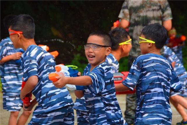 兄弟会 视频缩略图