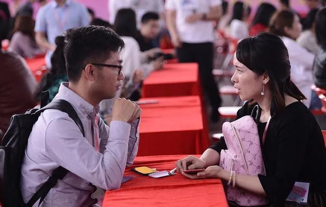 休比的万圣节 视频缩略图