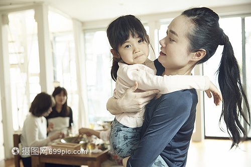 催眠大师 视频缩略图