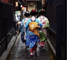 冒险男孩 视频主图