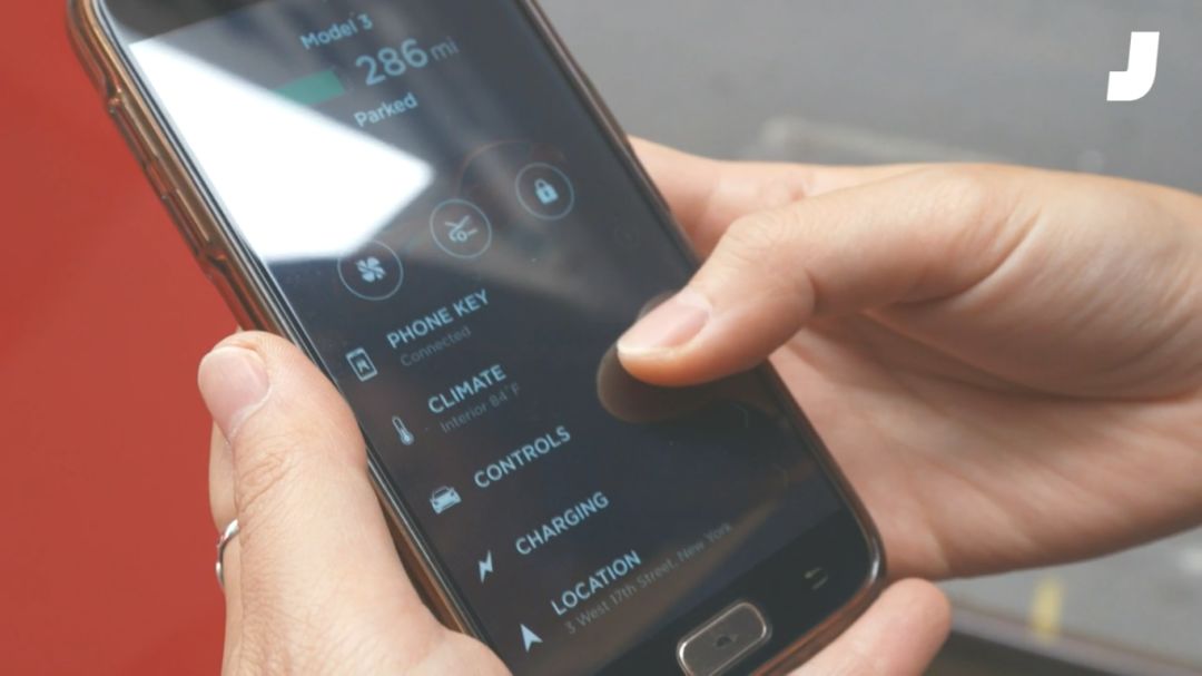 他的三个女儿 视频缩略图