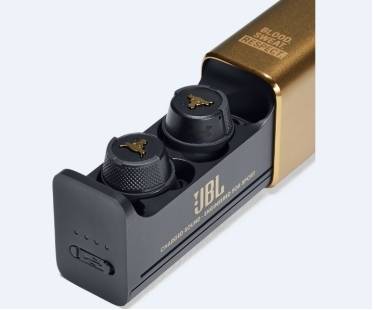 伊丽莎 施莱辛 不同的动物 视频缩略图