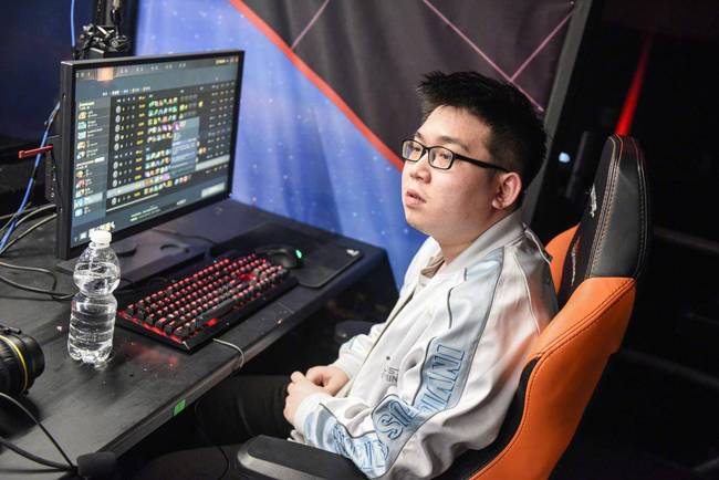 似曾不相识 视频缩略图