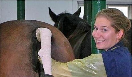 你好！梅芳草 视频缩略图